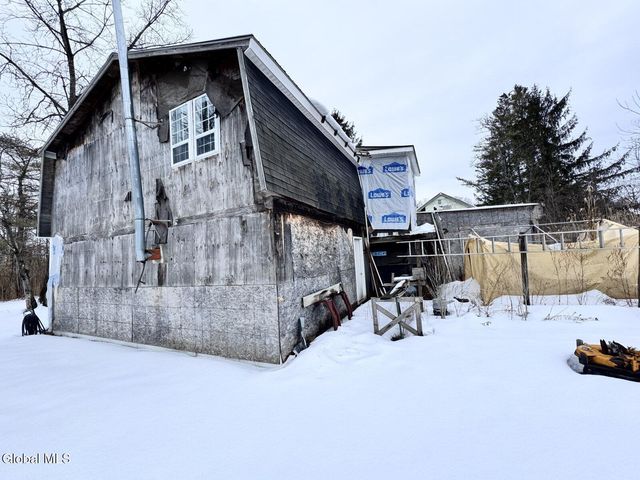 145 Nys Route 67, Mechanicville, NY 12118