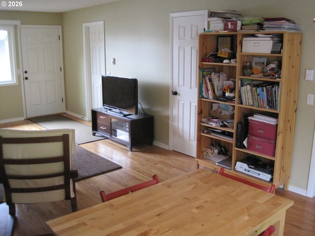 2404 E 13TH St, Vancouver, WA 98661