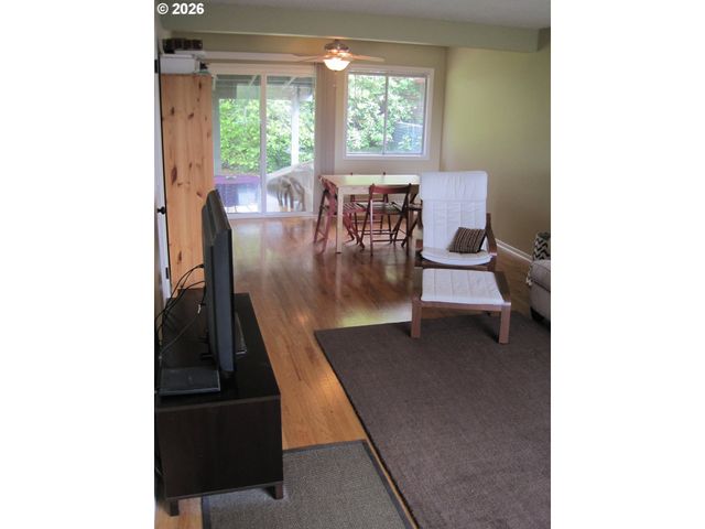 2404 E 13TH St, Vancouver, WA 98661