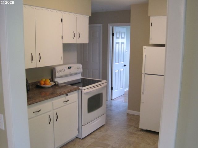 2404 E 13TH St, Vancouver, WA 98661