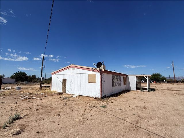 5546 W Diabase Drive, Golden Valley, AZ 86413