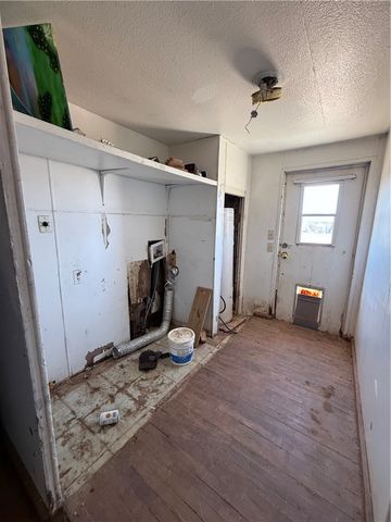 5546 W Diabase Drive, Golden Valley, AZ 86413