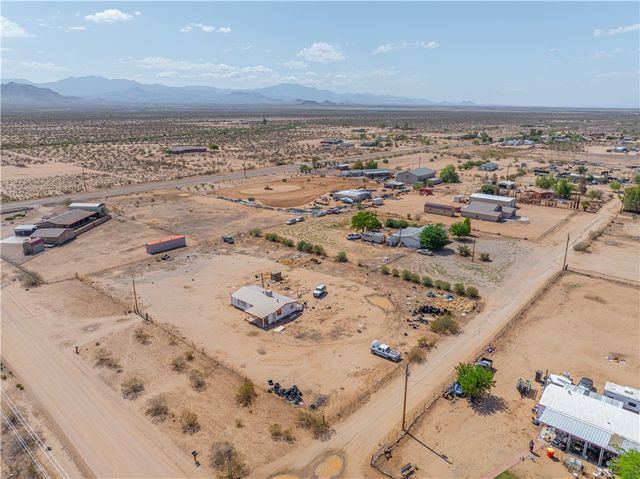 5546 W Diabase Drive, Golden Valley, AZ 86413