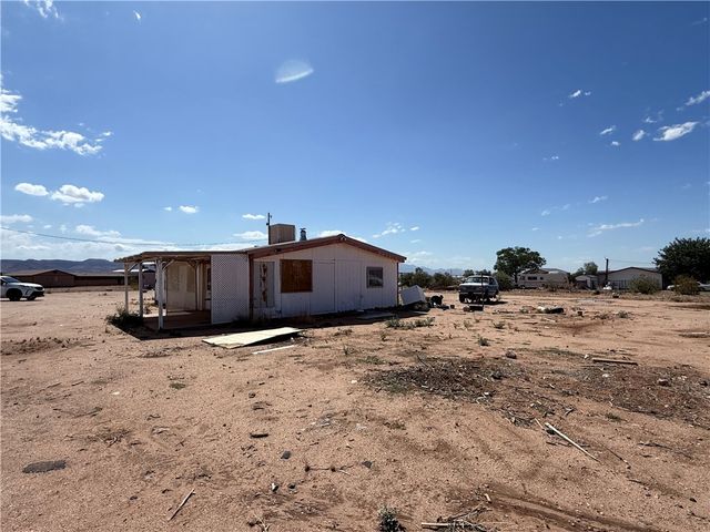 5546 W Diabase Drive, Golden Valley, AZ 86413