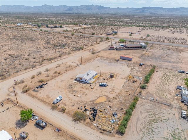 5546 W Diabase Drive, Golden Valley, AZ 86413