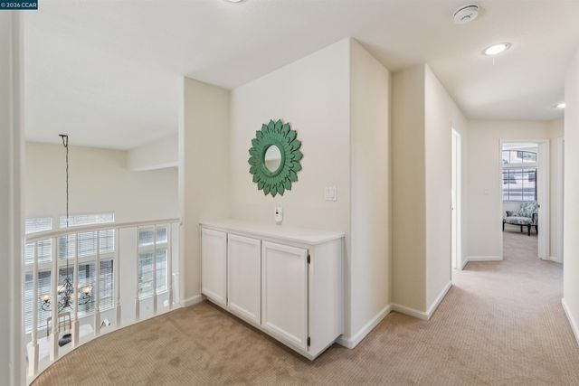 225 Valley Glen Ln, Martinez, CA 94553