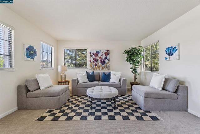 225 Valley Glen Ln, Martinez, CA 94553