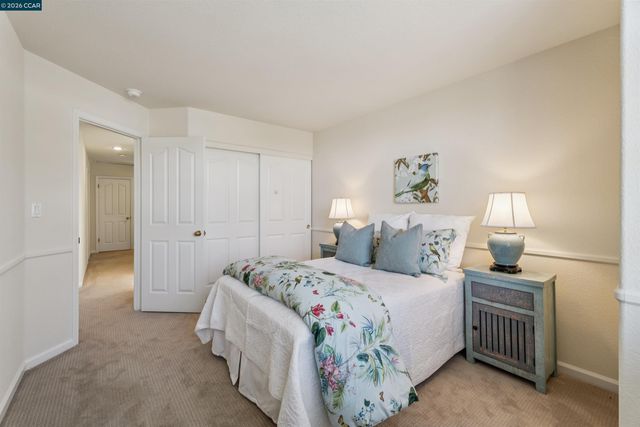 225 Valley Glen Ln, Martinez, CA 94553