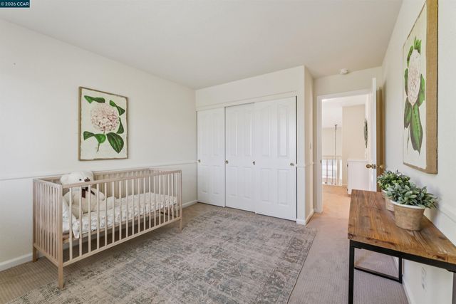 225 Valley Glen Ln, Martinez, CA 94553