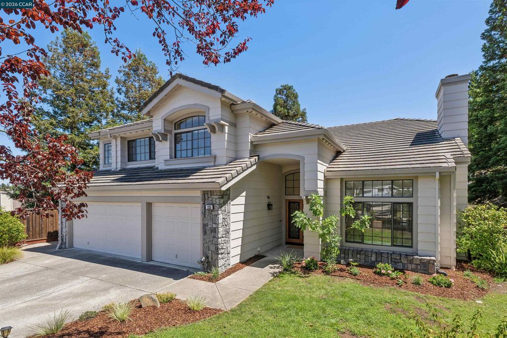 225 Valley Glen Ln, Martinez, CA 94553