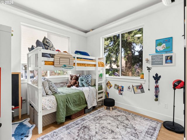 6039 Se LAMBERT St, Portland, OR 97206