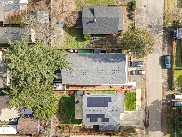 6039 Se LAMBERT St, Portland, OR 97206