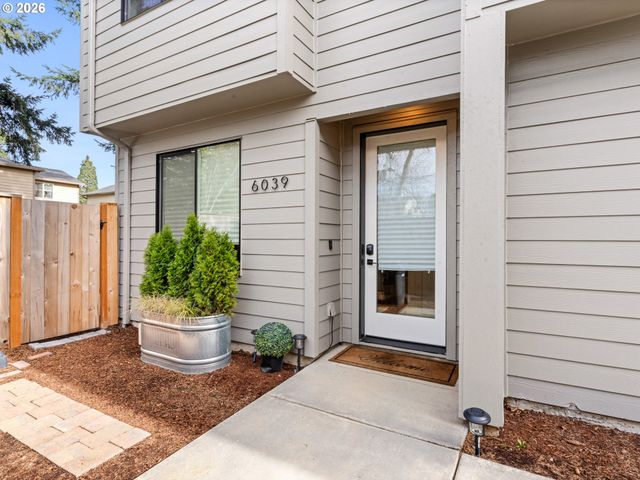 6039 Se LAMBERT St, Portland, OR 97206