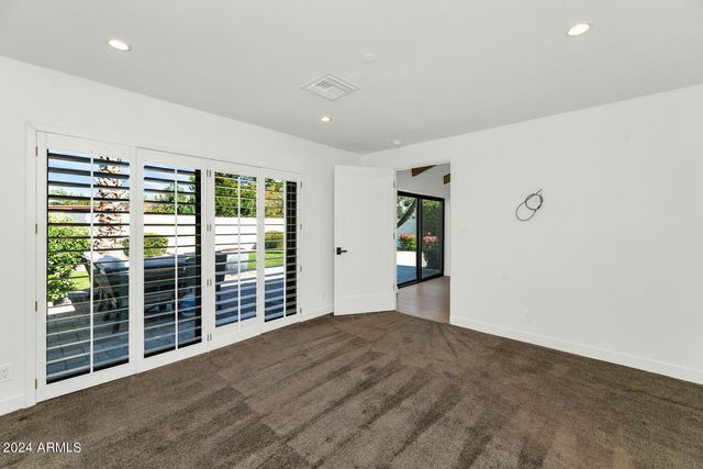 7328 E KRALL Street, Scottsdale, AZ 85250