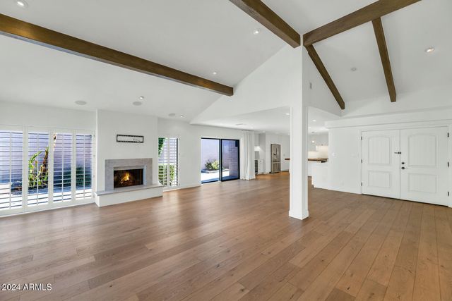 7328 E KRALL Street, Scottsdale, AZ 85250