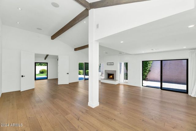 7328 E KRALL Street, Scottsdale, AZ 85250