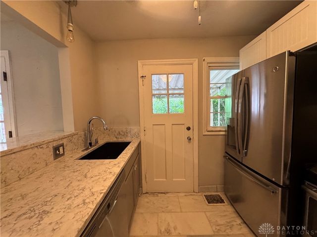 1260 Delaine Avenue, Dayton, OH 45419