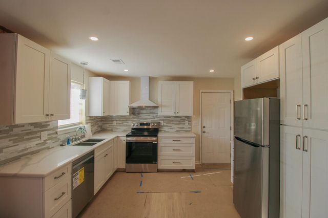 305 Millcreek Drive, Charleston, SC 29407