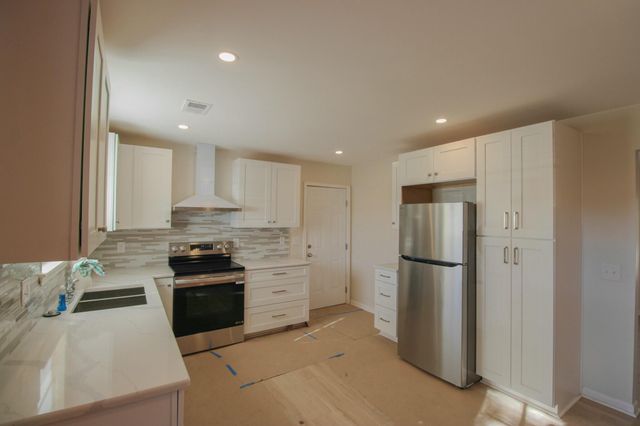 305 Millcreek Drive, Charleston, SC 29407