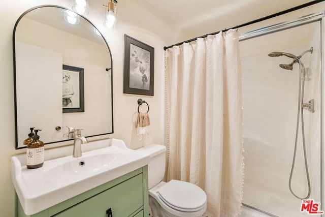 19051 Brasilia Drive, Los Angeles, CA 91326