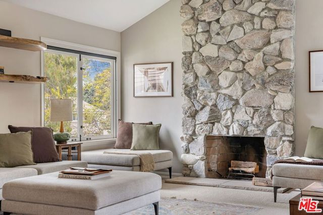 19051 Brasilia Drive, Los Angeles, CA 91326