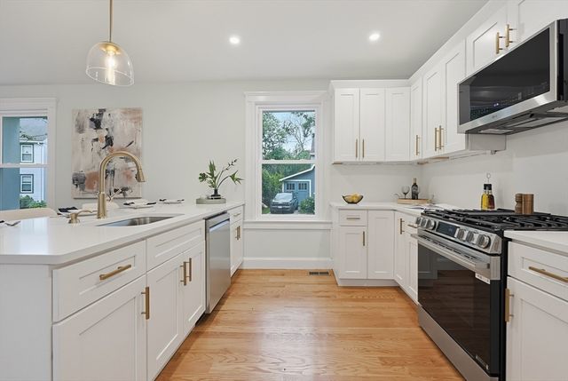 302 Wachusett St, Boston, MA 02130