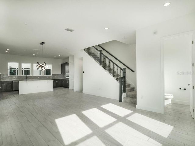 2050 PACKING DISTRICT WAY, Orlando, FL 32804