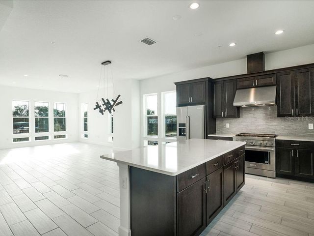 2050 PACKING DISTRICT WAY, Orlando, FL 32804