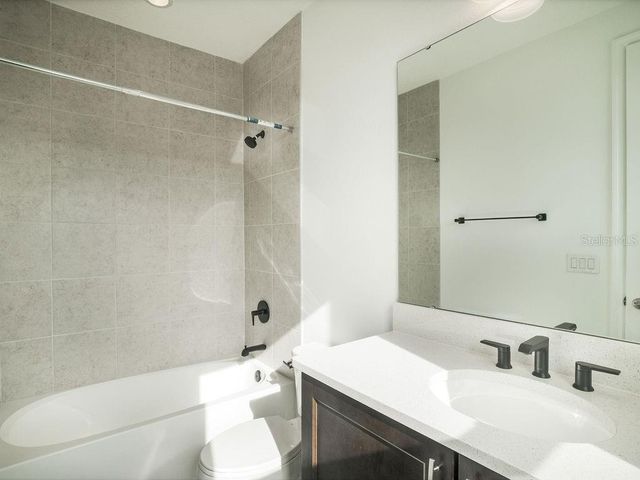 2050 PACKING DISTRICT WAY, Orlando, FL 32804