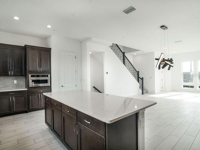 2050 PACKING DISTRICT WAY, Orlando, FL 32804