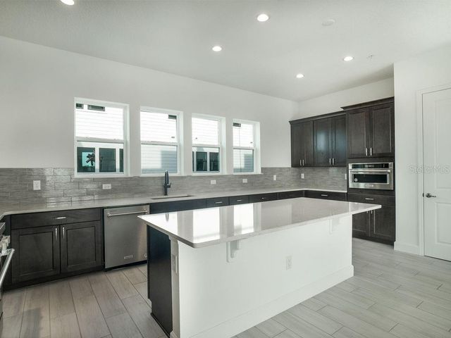 2050 PACKING DISTRICT WAY, Orlando, FL 32804