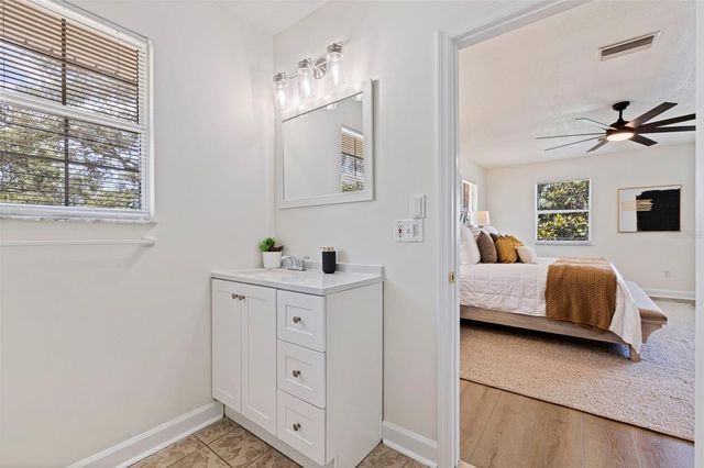 1470 28TH AVENUE N, St Petersburg, FL 33704