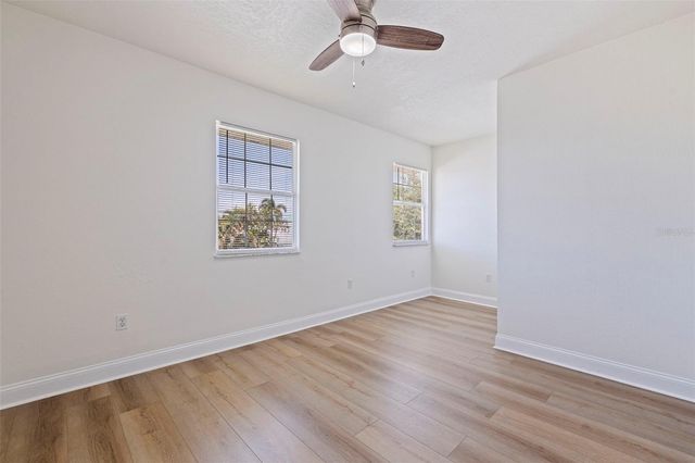 1470 28TH AVENUE N, St Petersburg, FL 33704