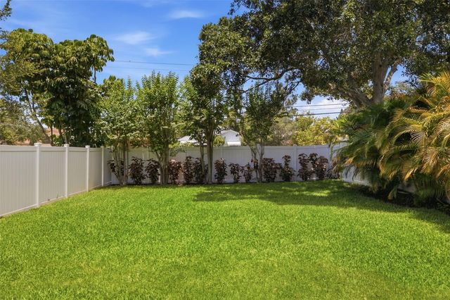 1470 28TH AVENUE N, St Petersburg, FL 33704
