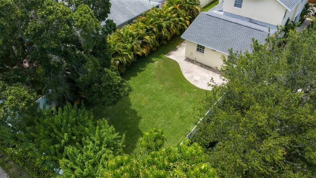 1470 28TH AVENUE N, St Petersburg, FL 33704