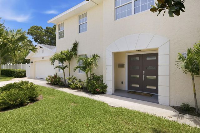 1470 28TH AVENUE N, St Petersburg, FL 33704