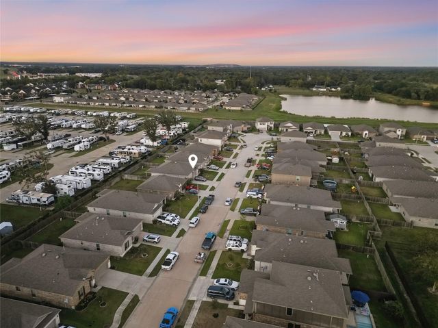 335 Appaloosa Drive, Alvin, TX 77511