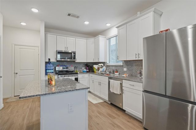 335 Appaloosa Drive, Alvin, TX 77511