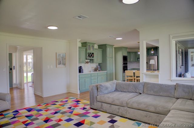 3323 S Gary Place, Tulsa, OK 74105