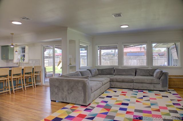 3323 S Gary Place, Tulsa, OK 74105