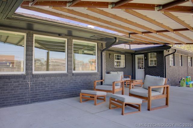 3323 S Gary Place, Tulsa, OK 74105