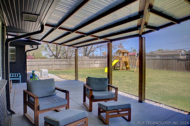 3323 S Gary Place, Tulsa, OK 74105