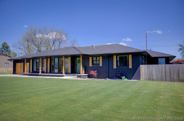 3323 S Gary Place, Tulsa, OK 74105