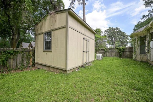 11203 Cypress Way Drive, Houston, TX 77065