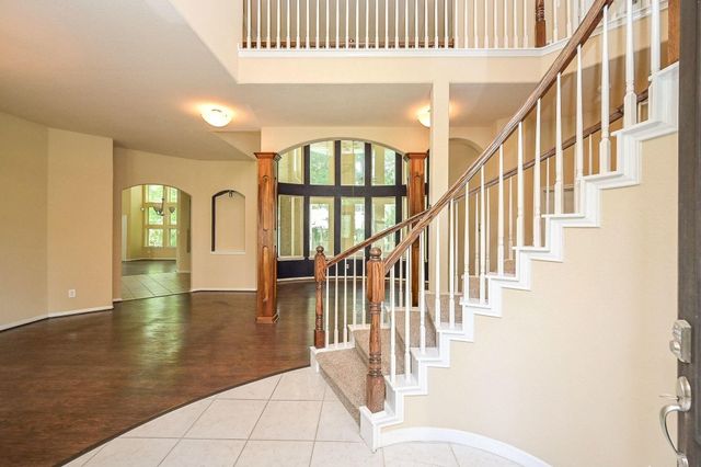 11203 Cypress Way Drive, Houston, TX 77065