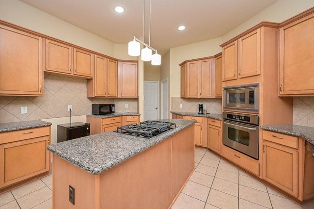 11203 Cypress Way Drive, Houston, TX 77065