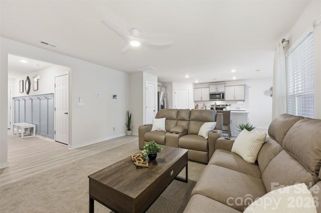 586 N Sparkleberry Street, Chester, SC 29706