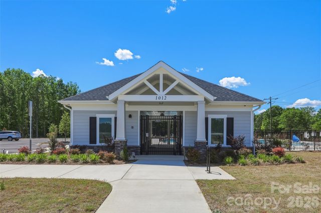 586 N Sparkleberry Street, Chester, SC 29706