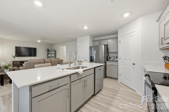 586 N Sparkleberry Street, Chester, SC 29706