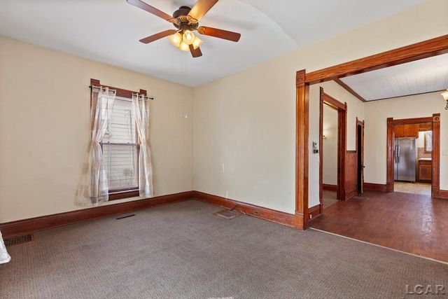 907 E Hunt Street, Adrian, MI 49221